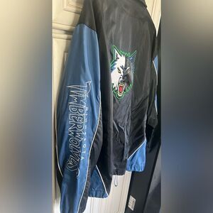 VINTAGE G III  MINNESOTA TIMBERWOLVES FULL  ZIP WINDBREAKER  JACKET XL